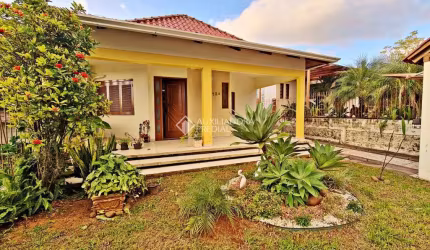 Casa com 3 quartos à venda na Rua Flores da Cunha, 724, Pátria Nova, Novo Hamburgo, 186 m2 por R$ 585.000