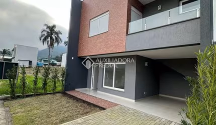 Casa em condomínio fechado com 2 quartos à venda na Maria Ida Goetz, 1, Joaneta, Picada Café, 106 m2 por R$ 495.000