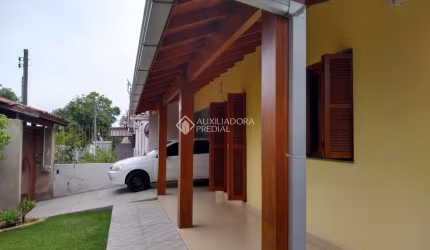 Casa com 4 quartos à venda na IMBUIA, 425, Operário, Campo Bom, 102 m2 por R$ 482.000