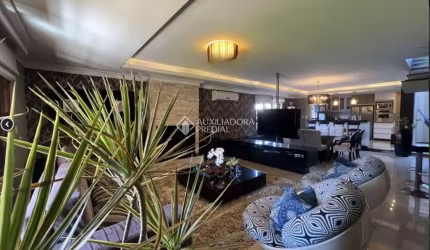 Casa com 4 quartos à venda na Rua Bento Tavares da Silva, 50, Cristo Rei, São Leopoldo, 411 m2 por R$ 1.950.000