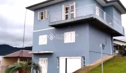 Casa com 4 quartos à venda na Tânia Simon, 1431, Metzler, Campo Bom, 213 m2 por R$ 590.000