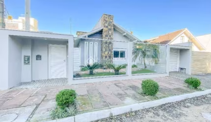 Casa com 3 quartos à venda na Rua Felipe Bernd, 113, Rio Branco, Novo Hamburgo, 271 m2 por R$ 1.350.000
