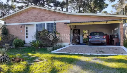 Casa com 3 quartos à venda na DO LAGO, 511, Centro, Canela, 144 m2 por R$ 746.000