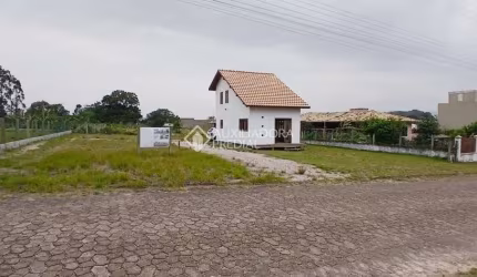 Casa com 2 quartos à venda na Estrada Geral, 10, Alto Arroio, Imbituba, 265 m2 por R$ 305.000