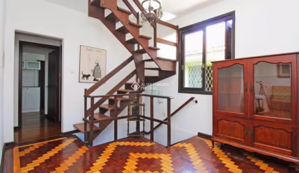 Casa com 4 quartos à venda na Rua Rio Pardo, 372, Passo da Areia, Porto Alegre, 250 m2 por R$ 995.000
