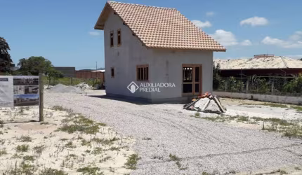 Casa com 2 quartos à venda na Estrada Geral, 10, Alto Arroio, Imbituba, 265 m2 por R$ 305.000