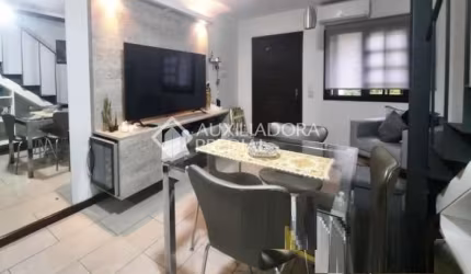 Casa em condomínio fechado com 2 quartos à venda na Avenida Monte Cristo, 100, Vila Nova, Porto Alegre, 81 m2 por R$ 280.000