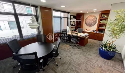 Sala comercial à venda na Avenida Cristóvão Colombo, 2937, Floresta, Porto Alegre, 199 m2 por R$ 1.299.000