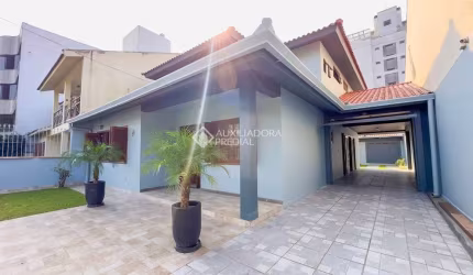 Casa com 3 quartos à venda na Rua Zeev Jabotinski, 58, Jardim Itu Sabará, Porto Alegre, 292 m2 por R$ 1.200.000