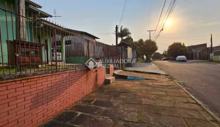 Casa com 2 quartos à venda na Rua Padre Reus, 446, Capão da Cruz, Sapucaia do Sul, 80 m2 por R$ 300.000