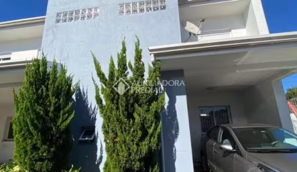 Casa com 2 quartos à venda na Beco do Carvalho, 493, Jardim Carvalho, Porto Alegre, 77 m2 por R$ 280.000