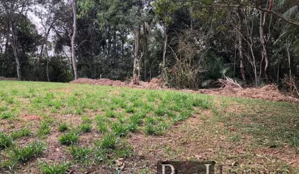 Terreno à à venda quartos em Ribeirão Pires - 1.430.000,00