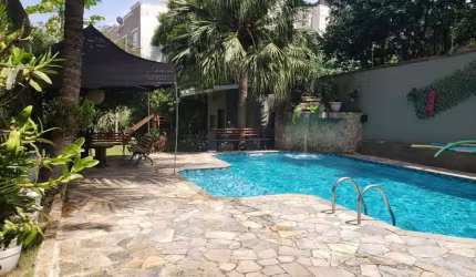 Sobrado à à venda 7 quartos quartos em São Paulo - 1.200.000,00