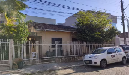 Casa Ampla! - 1 Suíte + 2 Qt - São Judas - Itajaí/SC