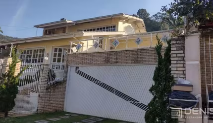 Casa Alto Padrão - 1 Suíte + 2 Demi Suítes - Mobiliada - Ressacada - Itajaí/SC