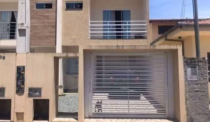 Sobrado - 2 Suítes - 83 m² - Centro - Itajaí/SC
