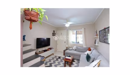 Casa com 3 quartos à venda na Rua Belmonte de Macedo, 85, Nonoai, Porto Alegre, 84 m2 por R$ 349.000