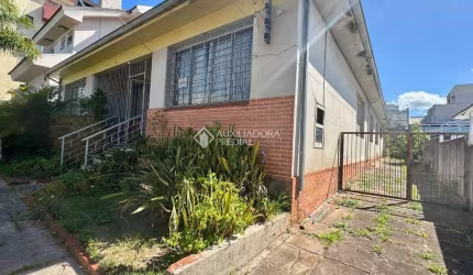 Casa com 6 quartos à venda na Rua São Francisco, 605, Santana, Porto Alegre, 280 m2 por R$ 1.199.000