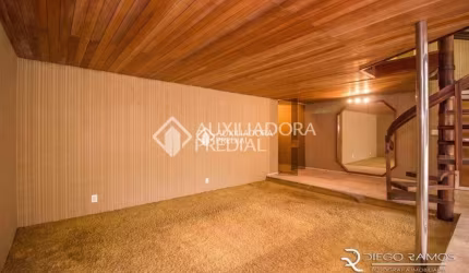 Casa em condomínio fechado com 3 quartos para alugar na Rua Pedro Chaves Barcelos, 1020, Auxiliadora, Porto Alegre, 388 m2 por R$ 9.990