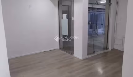 Sala comercial à venda na Rua Vinte e Quatro de Outubro, 636, Moinhos de Vento, Porto Alegre, 60 m2 por R$ 220.000