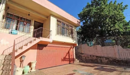 Casa com 4 quartos à venda na Rua Panamá, 110, Bom Jesus, Porto Alegre, 280 m2 por R$ 550.000