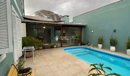 Casa com 5 quartos à venda na Rua Nóbrega, 662, Cristo Rei, São Leopoldo, 300 m2 por R$ 800.000