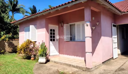 Casa com 3 quartos à venda na Rua Capão da Canoa, 46, Feitoria, São Leopoldo, 153 m2 por R$ 489.500