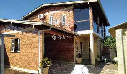 Casa com 3 quartos à venda na Rua Marau, 138, Arroio da Manteiga, São Leopoldo, 310 m2 por R$ 550.000