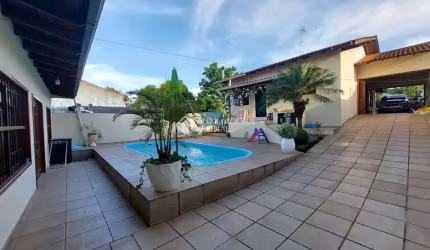 Casa com 2 quartos à venda na Humaitá, 115, Duque de Caxias, São Leopoldo, 198 m2 por R$ 585.000