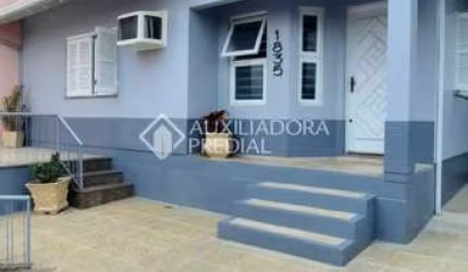 Casa com 2 quartos à venda na Avenida Doutor Mário Sperb, 1835, Morro do Espelho, São Leopoldo, 158 m2 por R$ 639.000