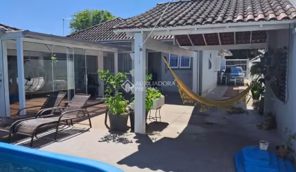 Casa com 2 quartos à venda na Alfredo Kruse, 647, Feitoria, São Leopoldo, 170 m2 por R$ 750.000