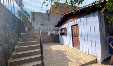 Casa com 2 quartos à venda na Rua Santo Ângelo, 731, Santa Teresa, São Leopoldo, 70 m2 por R$ 297.000