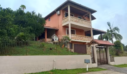 Casa com 3 quartos à venda na Rua Arthur Manoel Scheffer, 155, Campestre, São Leopoldo, 207 m2 por R$ 500.000