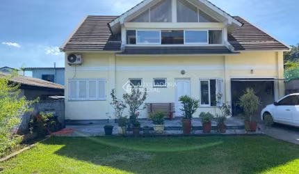 Casa com 4 quartos à venda na Rua Zeno Schmiedel, 636, Floresta, Estância Velha, 184 m2 por R$ 790.000