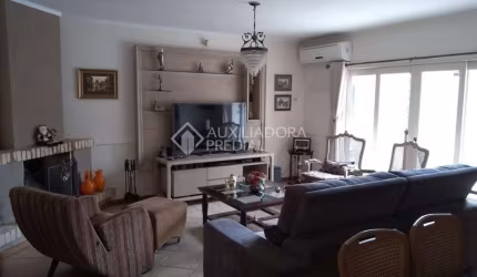 Casa em condomínio fechado com 3 quartos à venda na Rua Adelino Ferraz, 227, São José, São Leopoldo, 175 m2 por R$ 975.000