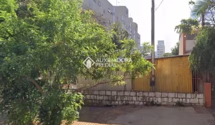Terreno em condomínio fechado à venda na Rua Honório Silveira Dias, 920, São João, Porto Alegre, 995 m2 por R$ 2.660.000