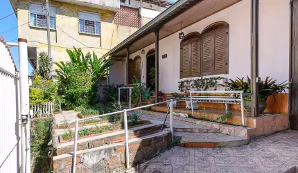 Casa com 3 quartos à venda na Avenida João XXIII, 512, São Sebastião, Porto Alegre, 185 m2 por R$ 980.000