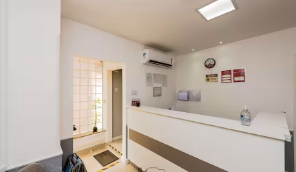 Casa com 1 quarto à venda na Rua Miguel Tostes, 804, Rio Branco, Porto Alegre, 300 m2 por R$ 1.500.000
