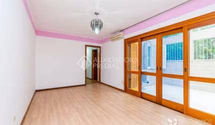 Apartamento com 3 quartos à venda na Avenida Cristóvão Colombo, 2480, Floresta, Porto Alegre, 97 m2 por R$ 539.000