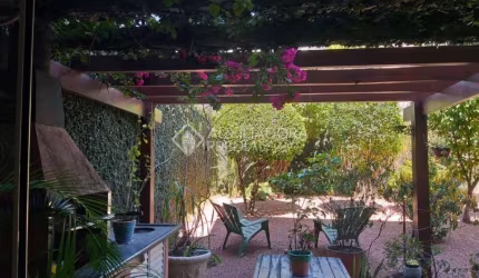 Casa em condomínio fechado com 5 quartos à venda na Avenida General Barreto Viana, 979, Chácara das Pedras, Porto Alegre, 418 m2 por R$ 2.500.000