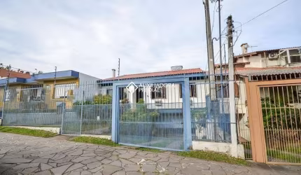 Casa com 3 quartos à venda na Rua Butuí, 185, Cristal, Porto Alegre, 210 m2 por R$ 890.000