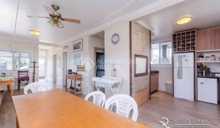 Casa em condomínio fechado com 4 quartos à venda na Rua Doutor Campos Velho, 1245, Cristal, Porto Alegre, 332 m2 por R$ 1.300.000