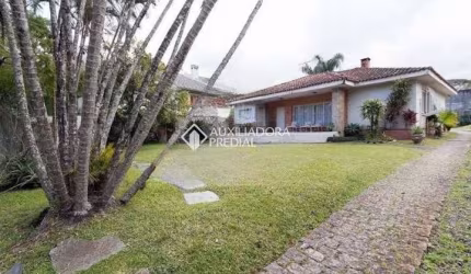 Casa com 3 quartos à venda na Rua João Mendes Ouriques, 234, Jardim Isabel, Porto Alegre, 220 m2 por R$ 900.000