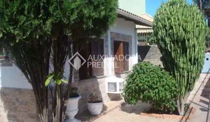 Casa com 3 quartos à venda na Rua Camaquã, 198, Camaquã, Porto Alegre, 160 m2 por R$ 750.000