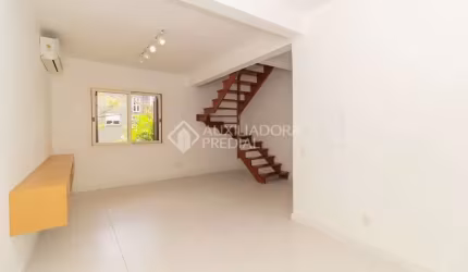 Casa em condomínio fechado com 3 quartos à venda na Rua Upamaroti, 100, Cristal, Porto Alegre, 139 m2 por R$ 680.000