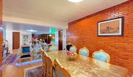 Casa com 3 quartos à venda na Rua Maracá, 51, Vila Assunção, Porto Alegre, 407 m2 por R$ 3.000.000