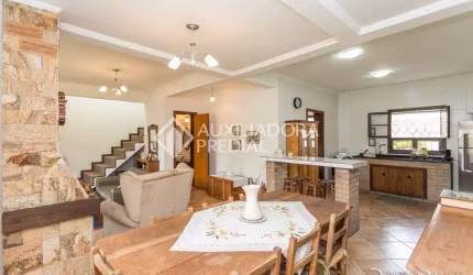 Casa em condomínio fechado com 3 quartos à venda na Avenida Tramandaí, 1152, Ipanema, Porto Alegre, 292 m2 por R$ 790.000