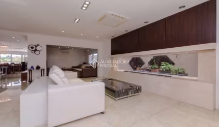 Casa em condomínio fechado com 3 quartos à venda na Avenida Juca Batista, 9000, Chapéu do Sol, Porto Alegre, 506 m2 por R$ 3.800.000