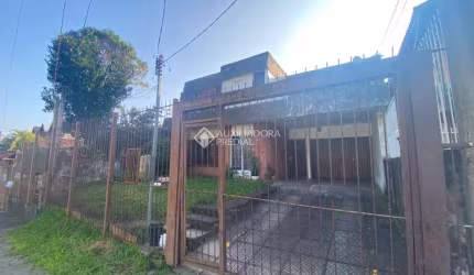 Casa com 3 quartos à venda na Rua Tupã, 88, Vila Assunção, Porto Alegre, 250 m2 por R$ 950.000