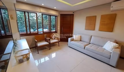 Casa em condomínio fechado com 3 quartos à venda na Rua Alcebíades Antônio dos Santos, 625, Nonoai, Porto Alegre, 181 m2 por R$ 850.000